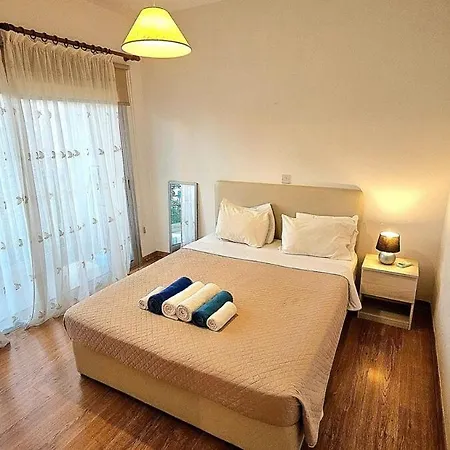 Neapolis Apartment *